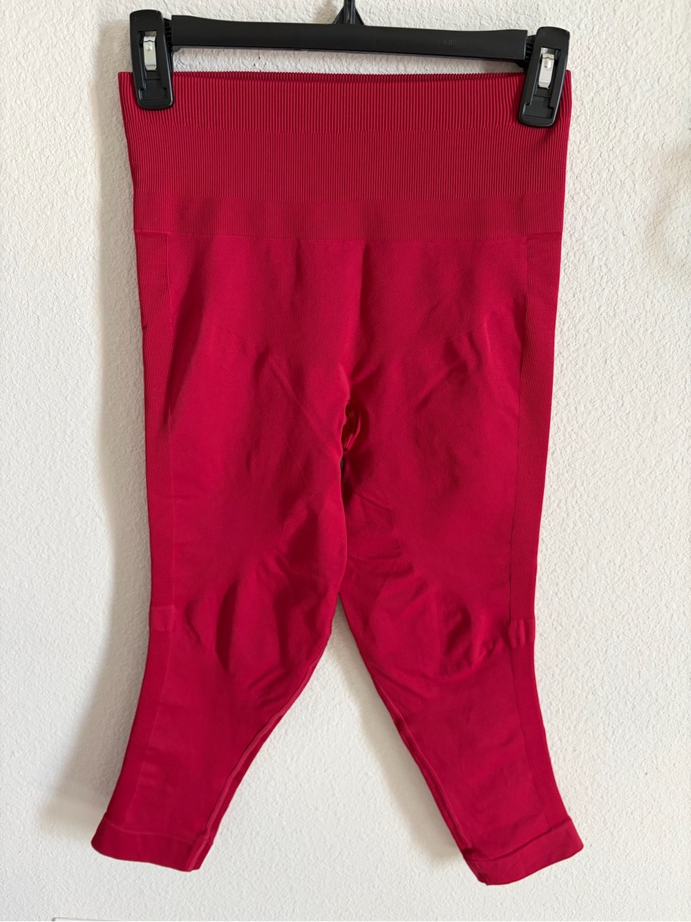 Lululemon Ebb To Street Crop Leggings Red Seamless Yoga Pants size 8